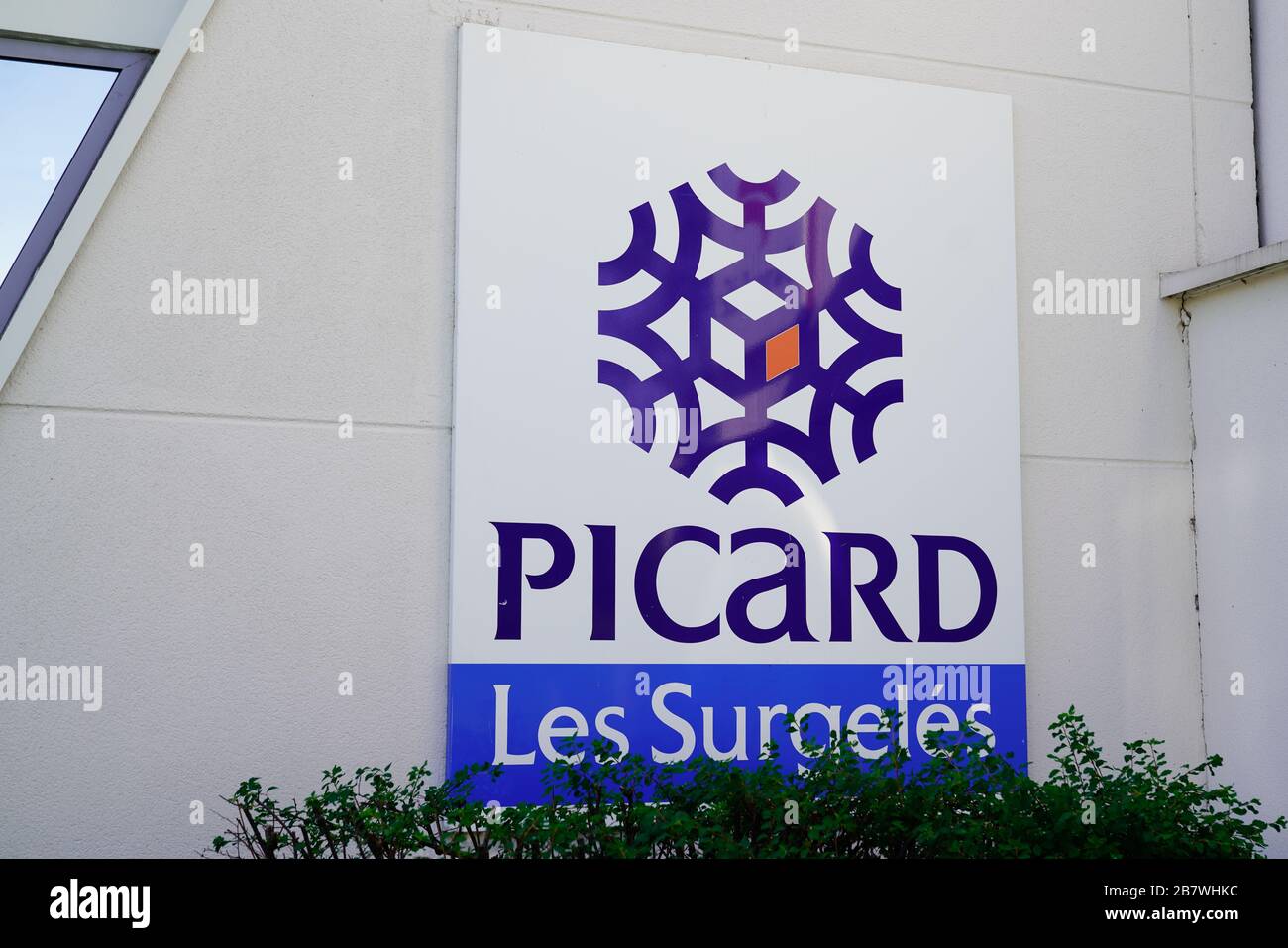 Bordeaux , Aquitaine / Francia - 10 25 2019 : Picard marchio segno negozio alimentare francese azienda negozio produzione distribuzione prodotti surgelati Foto Stock