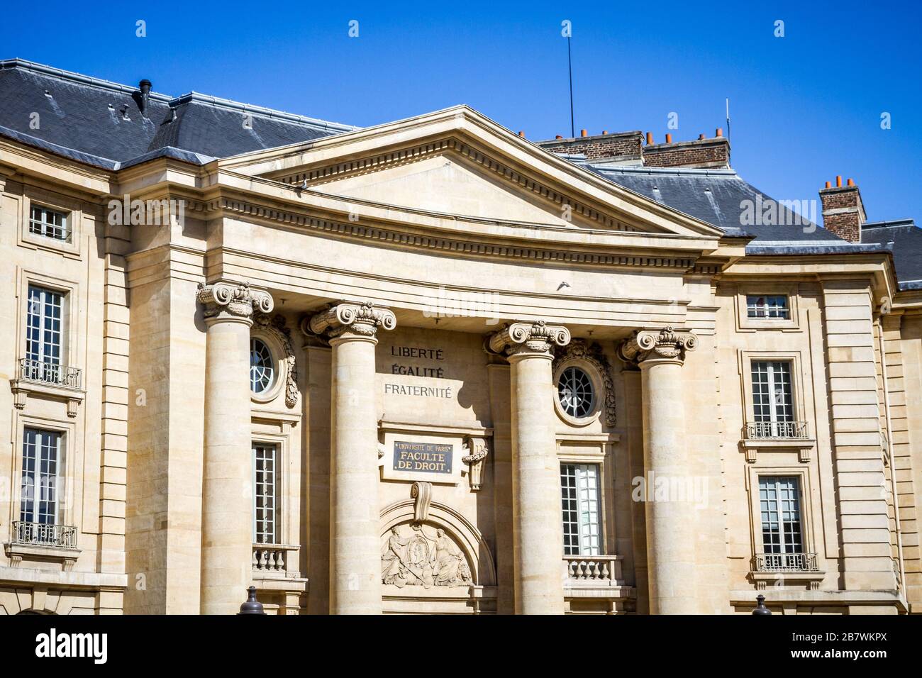 Parigi/FRANCIA - 19 settembre 2019 : Facoltà di giurisprudenza sulla Piazza del Pantheon Foto Stock