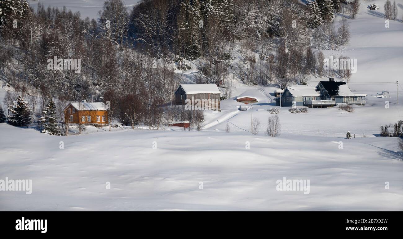 Vivere fuori dalla griglia vicino a Finsnes Norvegia. Foto Stock
