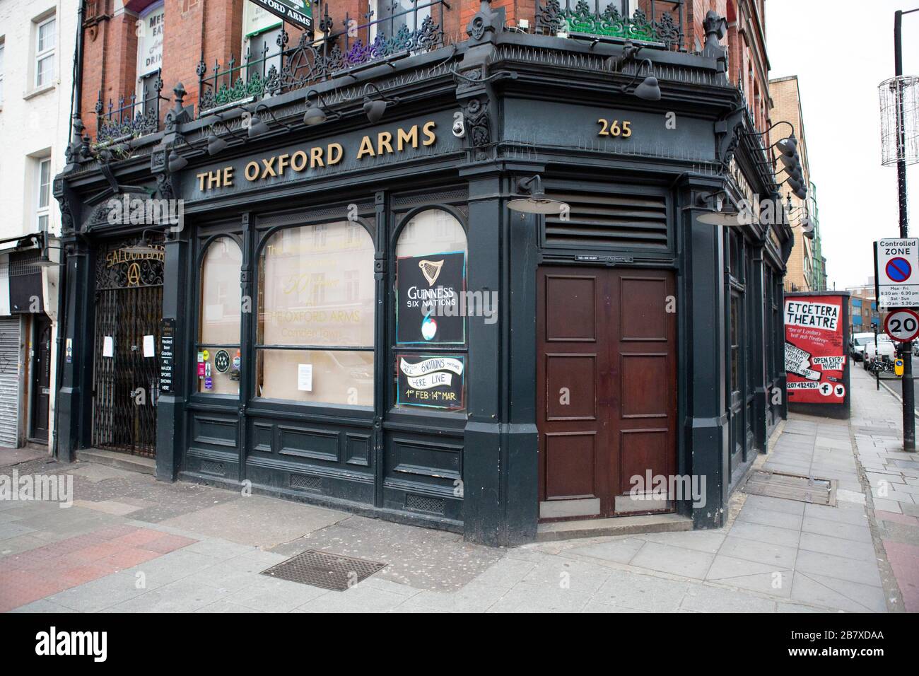 Camden Pub chiude Londra a causa di Coronavirus Foto Stock