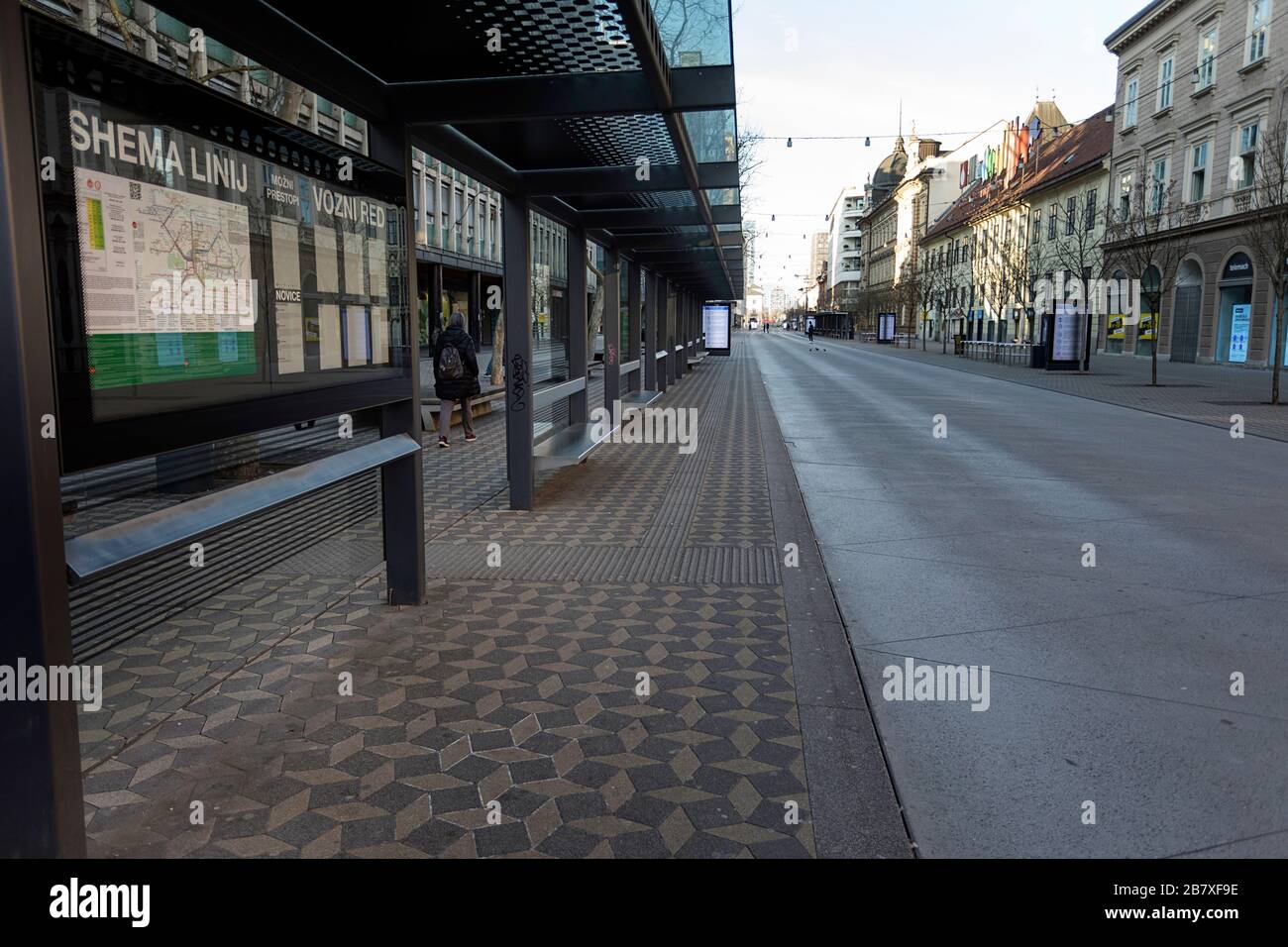 17 marzo 2020, Lubiana: I siti turistici e i sistemi di trasporto a Lubiana sono vuoti, poiché il virus Corona spinge le persone fuori dalle strade, Slovenia Foto Stock