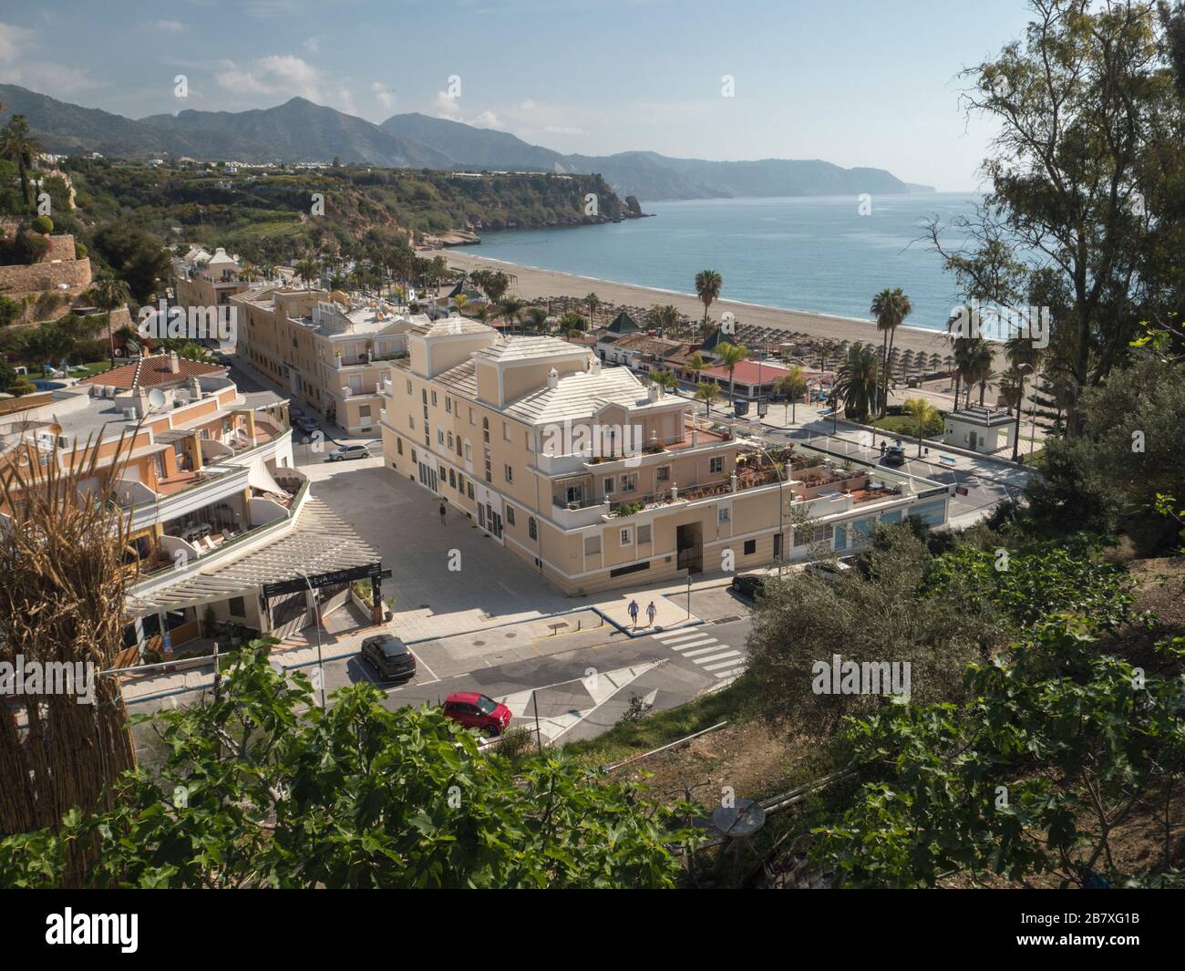 Spiaggia di Burriana, Nerja, Spagna vuota dopo la chiusura a causa di Covid 19 Foto Stock