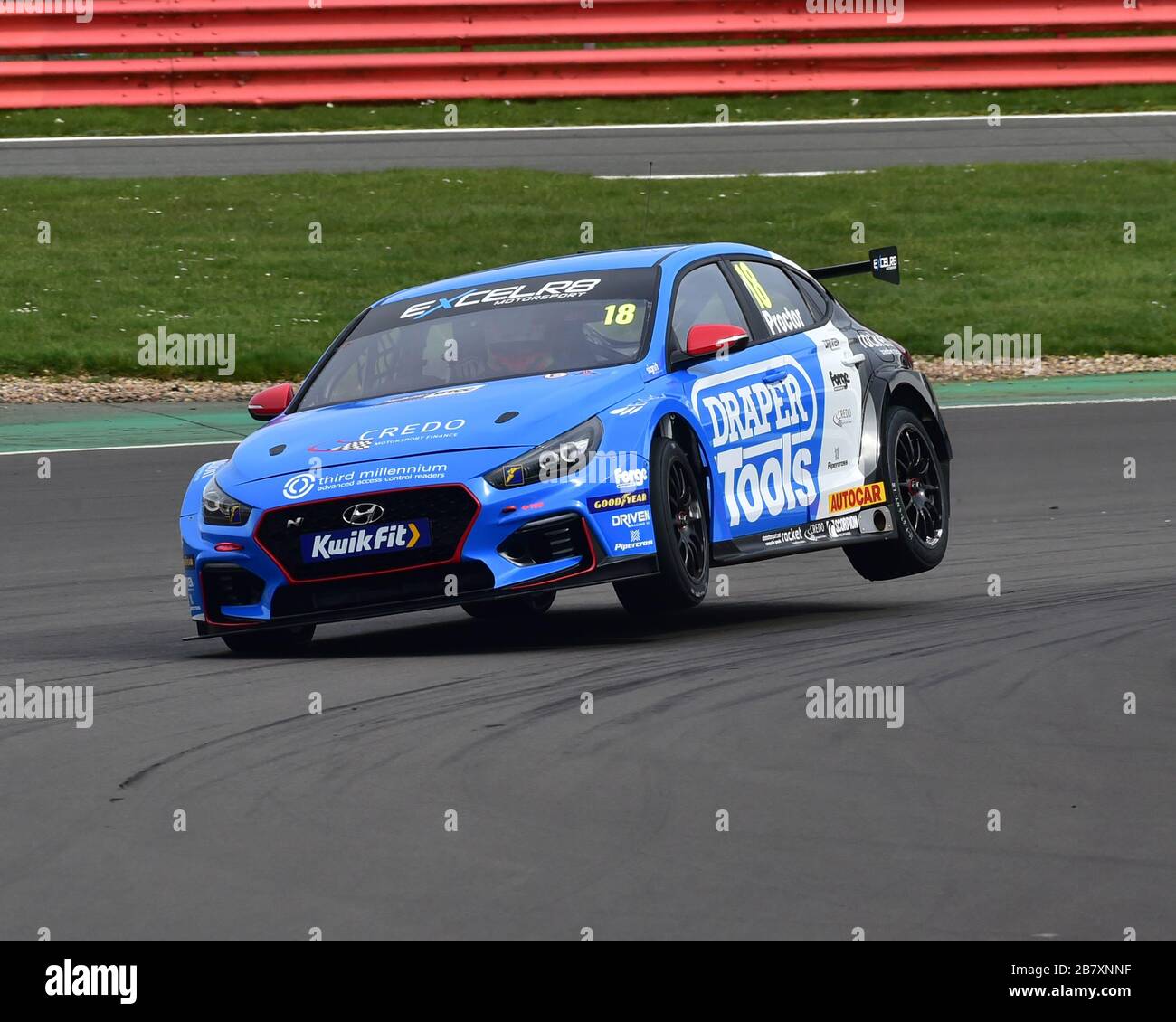 Senna Proctor, spingendo al massimo a vale, Hyundai i30N, Excelr8 Motorsport, Btcc, British Touring Car Championship, Launch Day e media event, Btcc Media Foto Stock