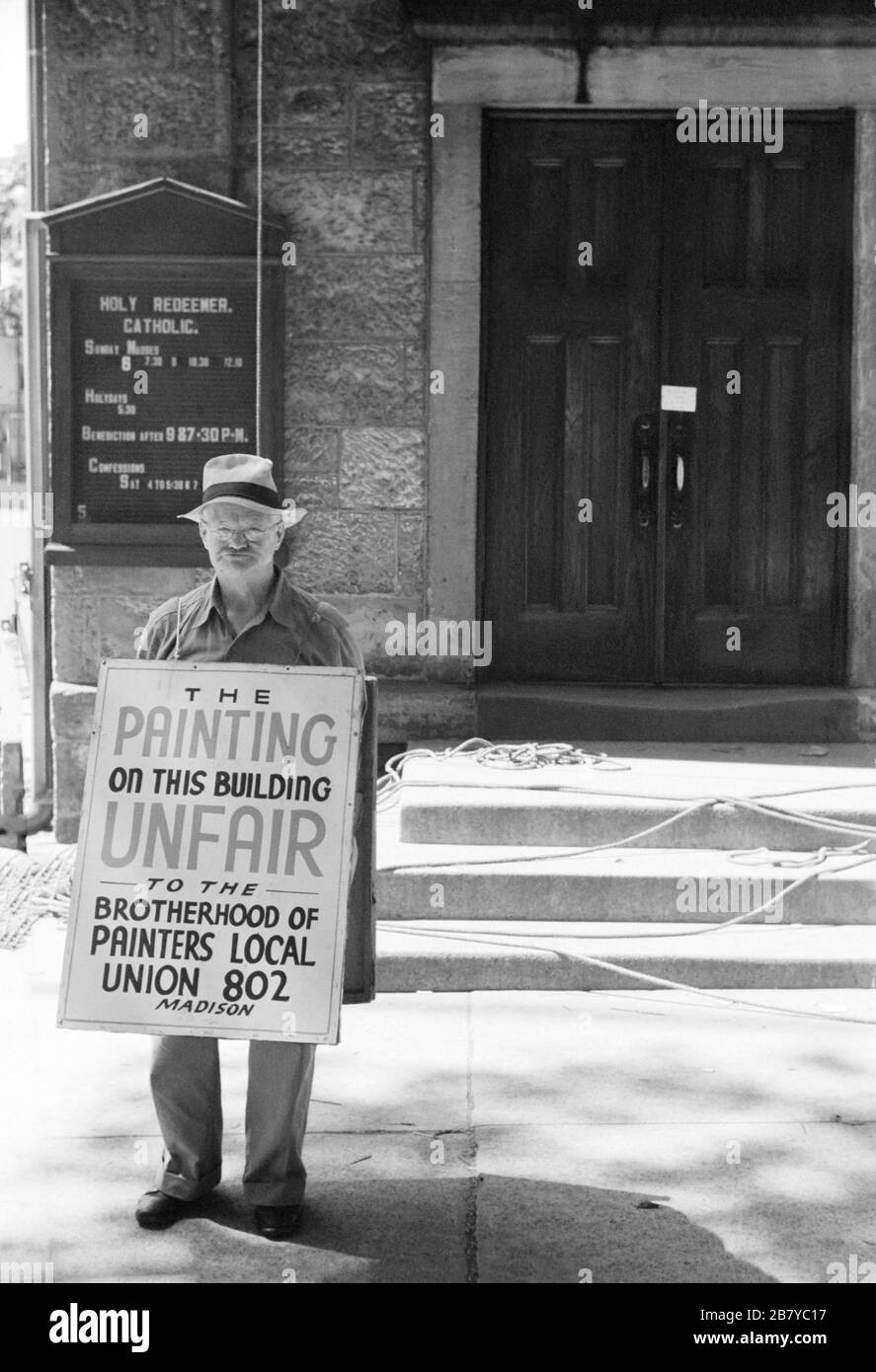Uomo Picketing, Madison, Wisconsin, USA, John Vachon per la US Farm Security Administration, luglio 1941 Foto Stock
