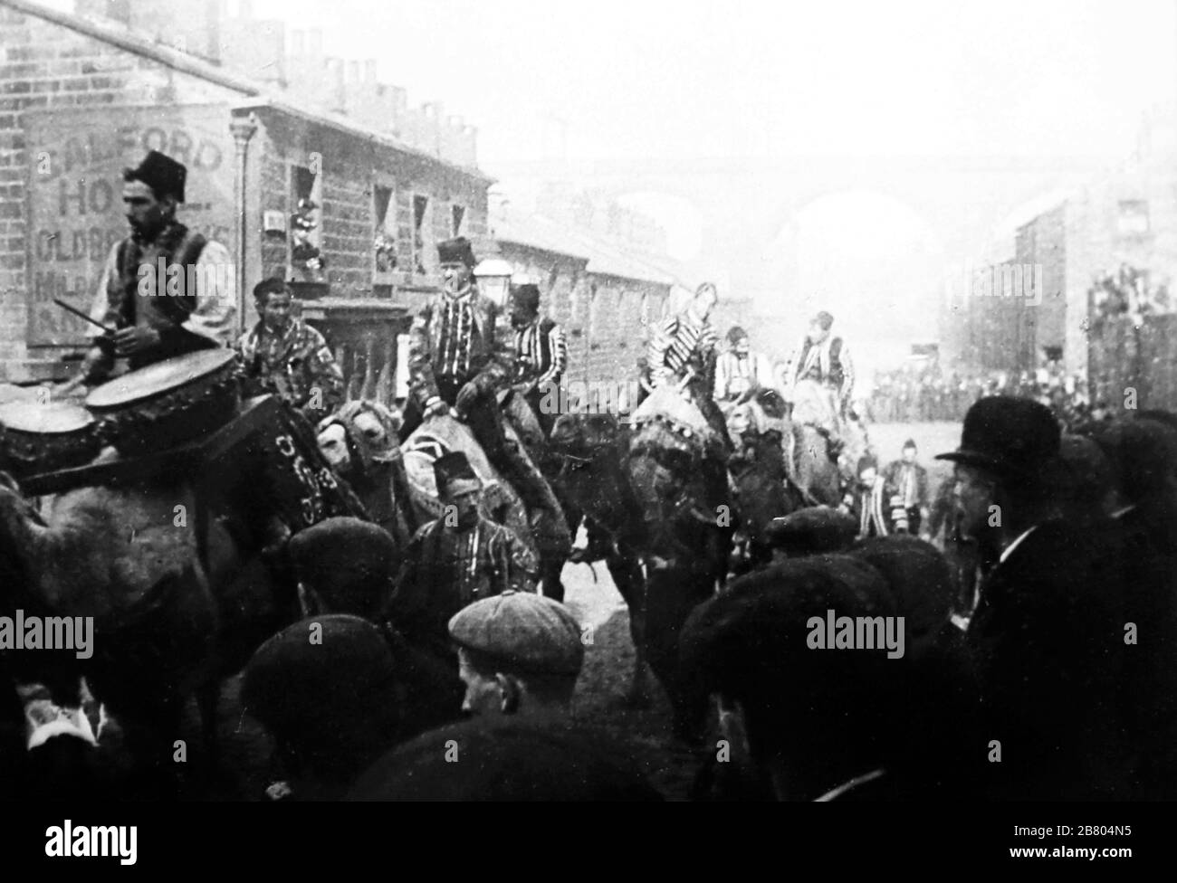 Parata di circo, Burnley, Lancashire, primi del 1900 Foto Stock