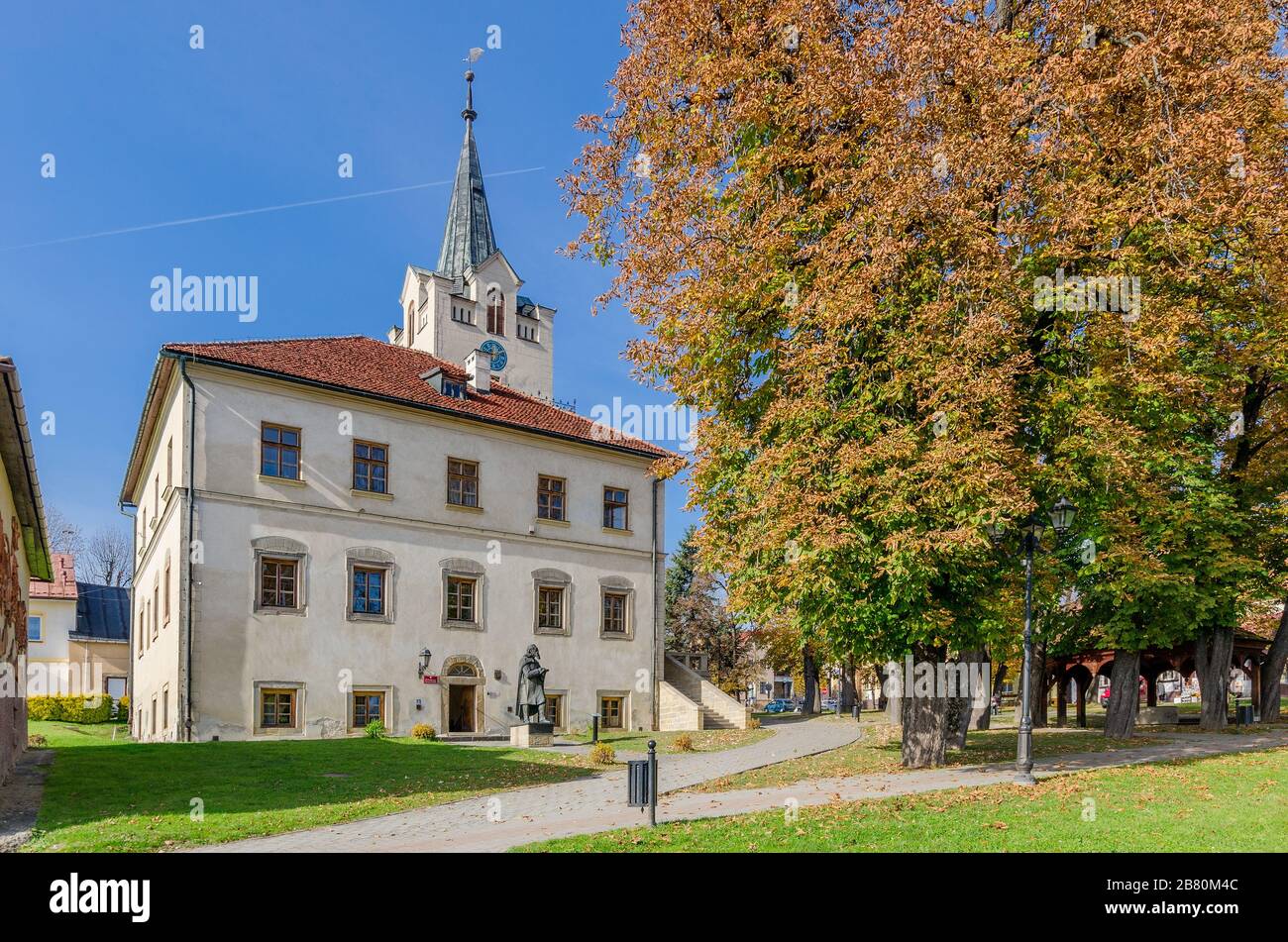 Un 17 ° secolo, primo municipio barocco a Nowy Wiśnicz, provincia di Lesser Polonia, Polonia Foto Stock