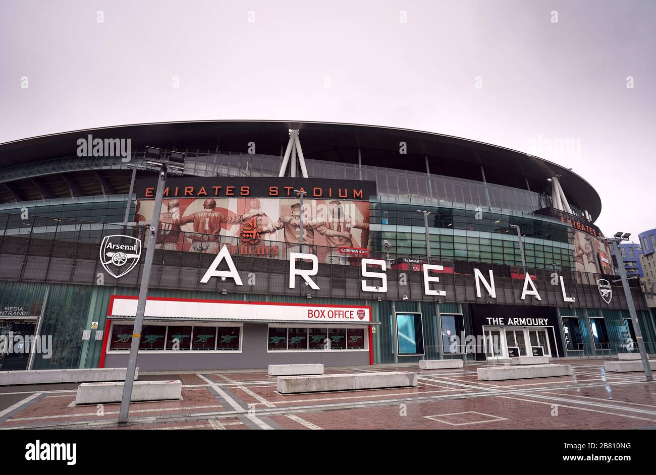 Vista generale all'esterno dell'Emirates Stadium, sede dell'Arsenal. I club  della Premier League si riuniranno il giovedì mattina per discutere gli  incontri e le finanze in mezzo alla pandemia di coronavirus. L'azione  top-flight