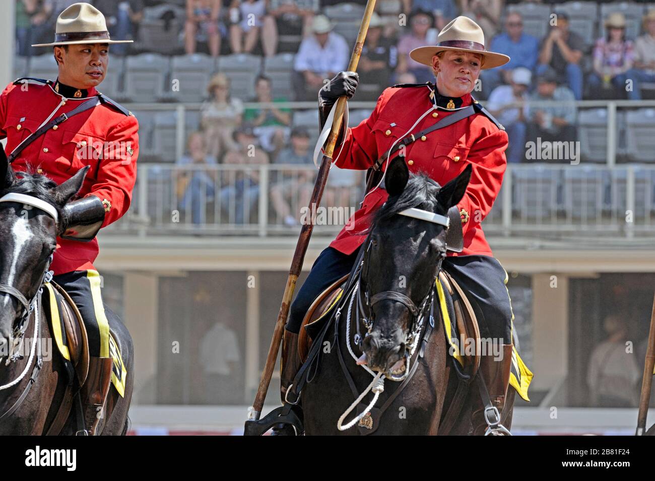 Giro musicale della Royal Canadian Mounted Police (RCMP) al Calgary Stampede, Alberta Canada Foto Stock