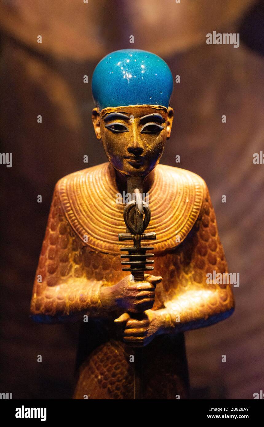 Tesoro tomba Tutankhamon, figura in legno dorato del Dio creatore Ptah, dalla tomba del faraone Tutankhamen, antica storia egiziana Foto Stock