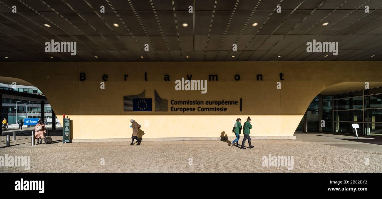 Distretto europeo di Bruxelles, capitale della regione / Belgio - 02 17 2020: Segno e facciata dell'edificio Barlaymont Foto Stock