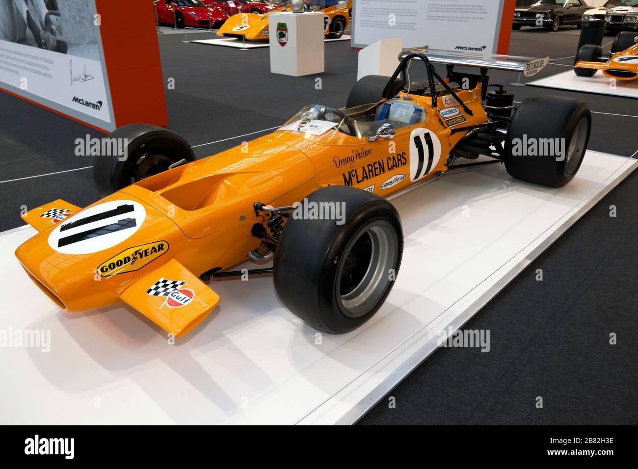 Vista frontale di una McLaren M14D, Formula 1 Car, parte di uno speciale omaggio a Bruce McLaren, al London Classic Car Show 2020 Foto Stock