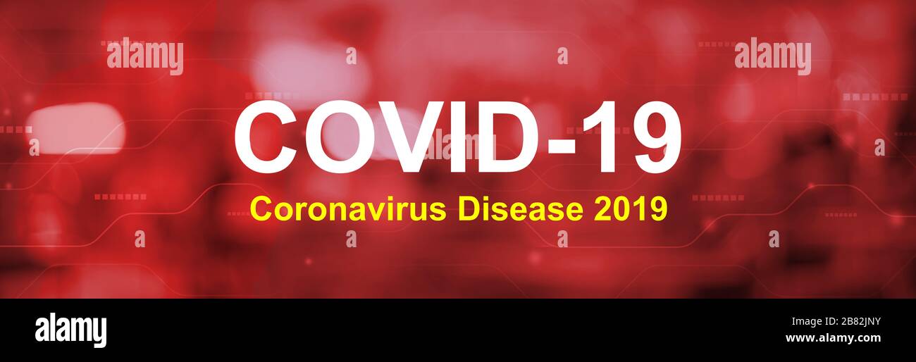 Malattia pandemica coronavirus su sfondo rosso panoramico laboratorio ospedale sfocato. Virus COVID-19 da WUHAN Cina epidemia a recessi globali Foto Stock
