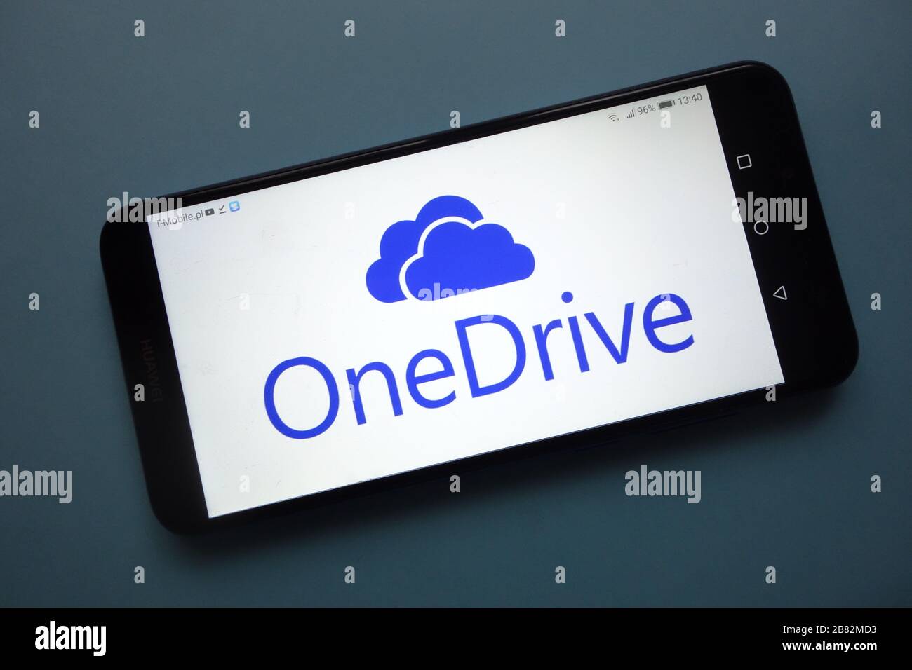 Il logo OneDrive viene visualizzato sullo smartphone Foto Stock