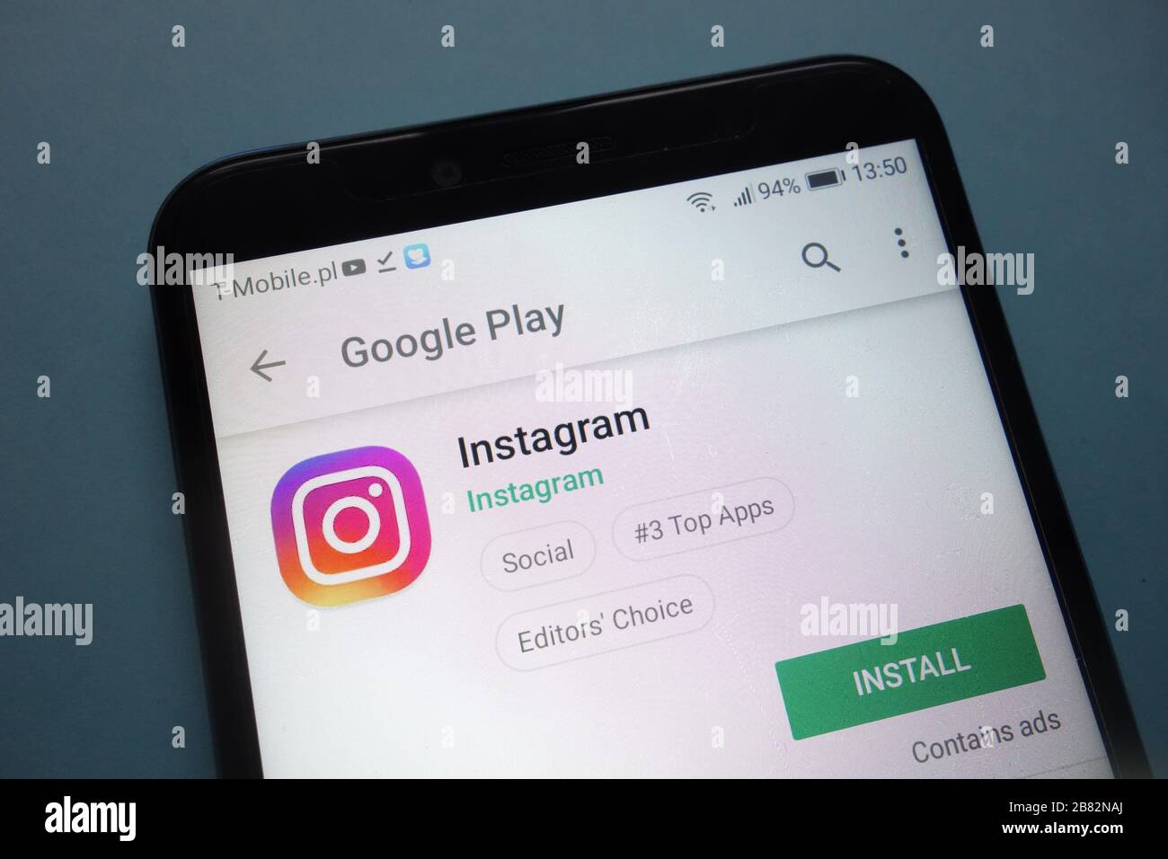 App Instagram sul sito Web Google Play visualizzato sullo smartphone Foto Stock