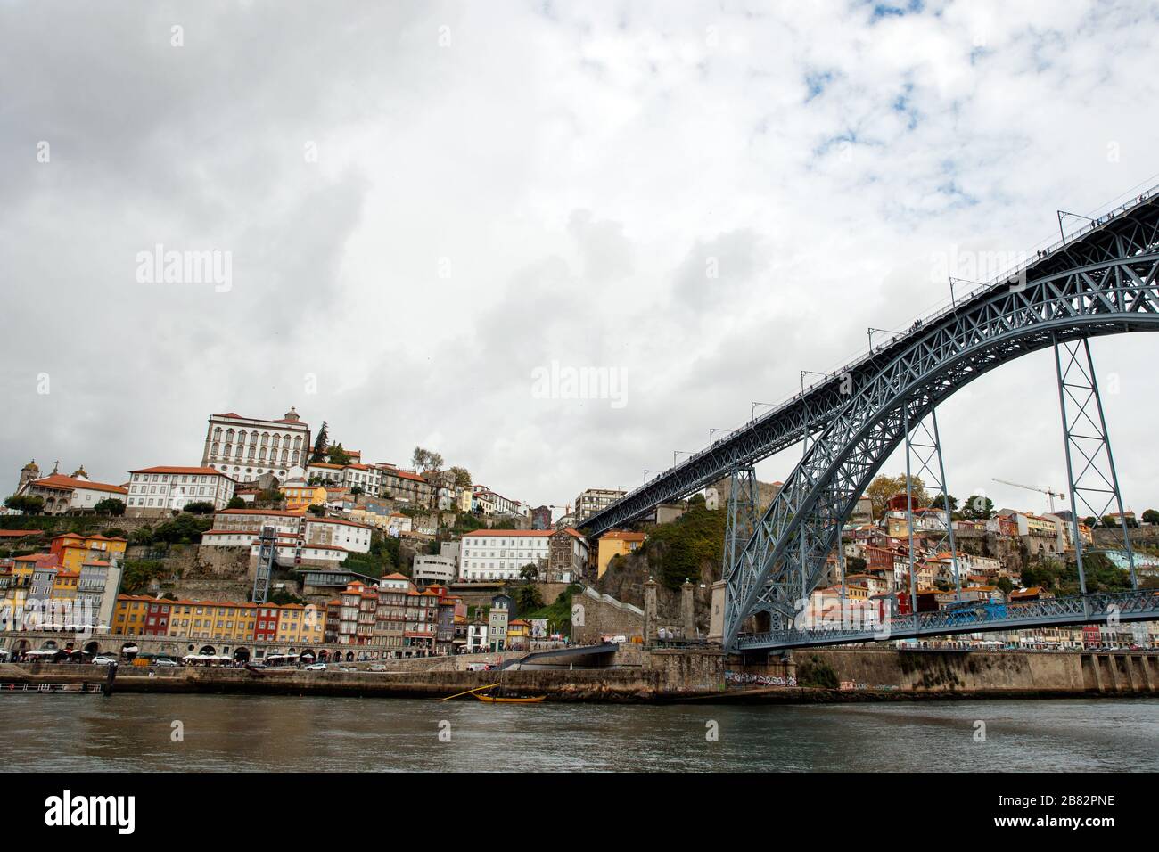 Ponte Luis i e il fiume Douro a Porto, Portogallo Foto Stock