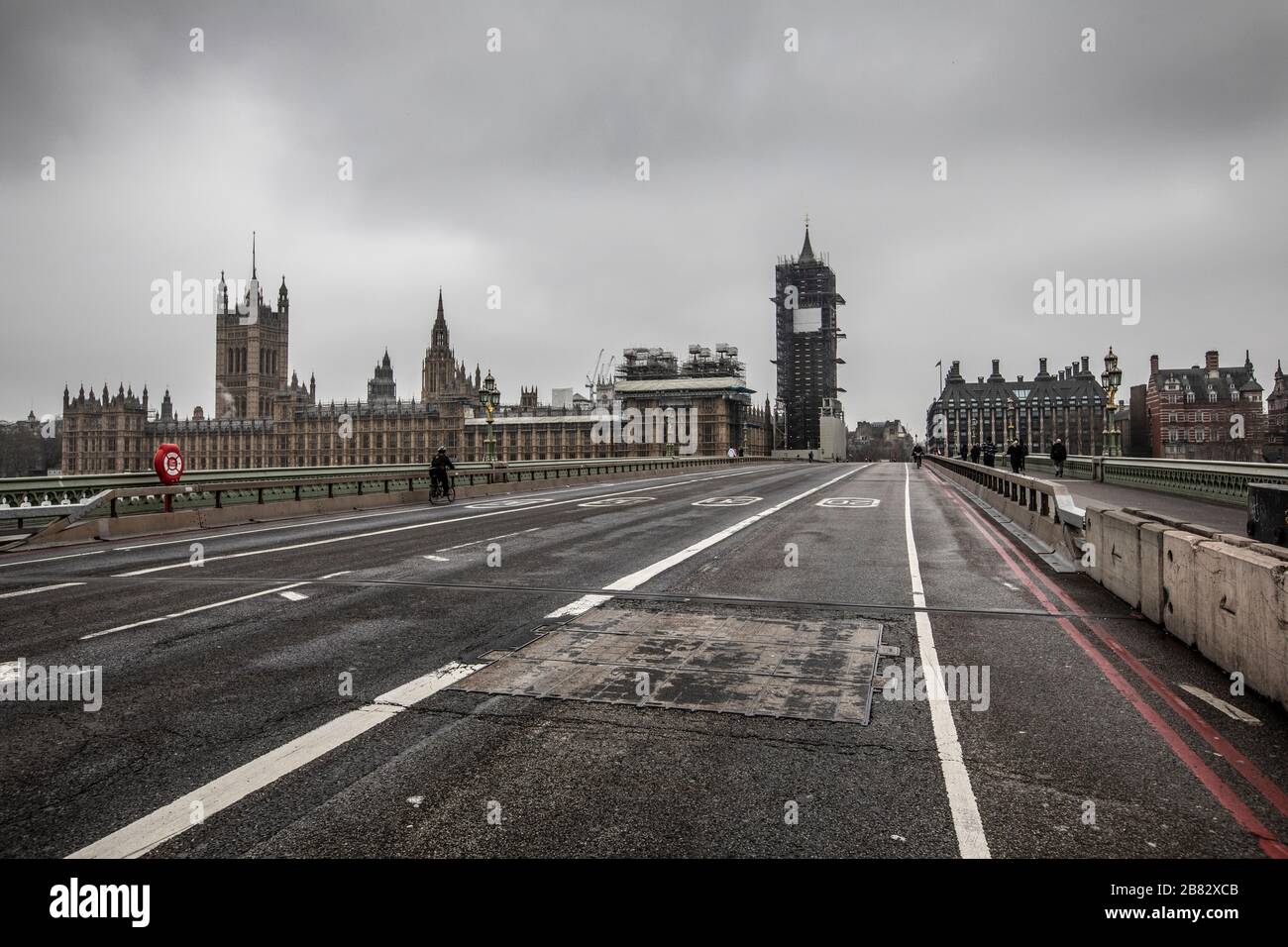 Westminster, Londra, Regno Unito. 19 Marzo 2020. I turisti e i lavoratori evitano l'area di Westminster mentre il governo britannico pianifica un blocco Covid-19 attraverso la capitale. 19 marzo 2020 Westminster Bridge, Londra, Regno Unito Credit: Jeff Gilbert/Alamy Live News Foto Stock