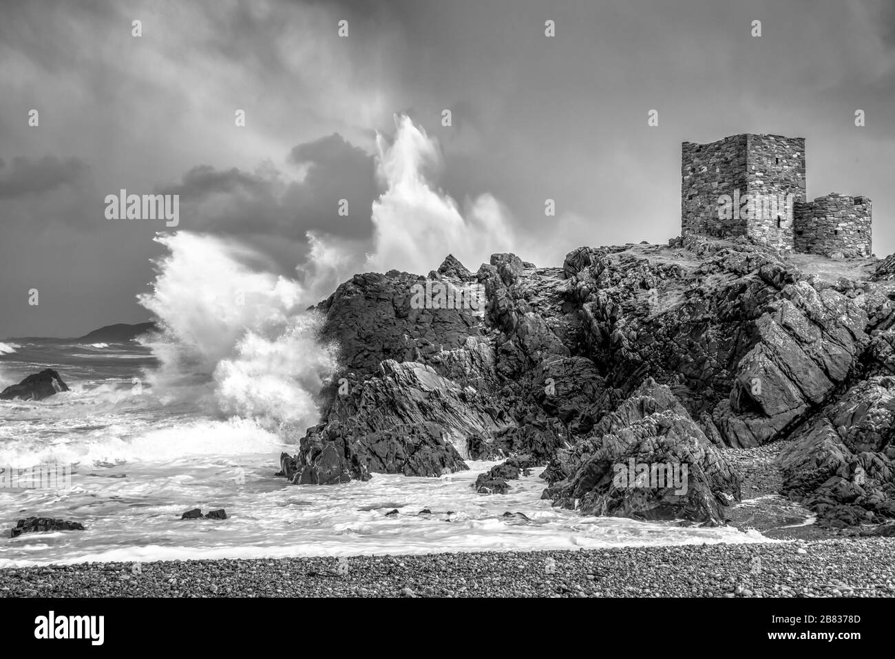 Crash onde al Castello di Carrickabraghy nella Contea di Donegal Irlanda Foto Stock
