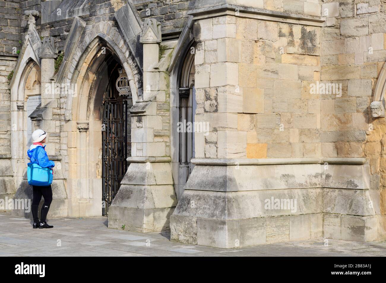 Rovine della chiesa di Holyrood su High Street, Southampton, Hampshire County, Inghilterra, Regno Unito Foto Stock
