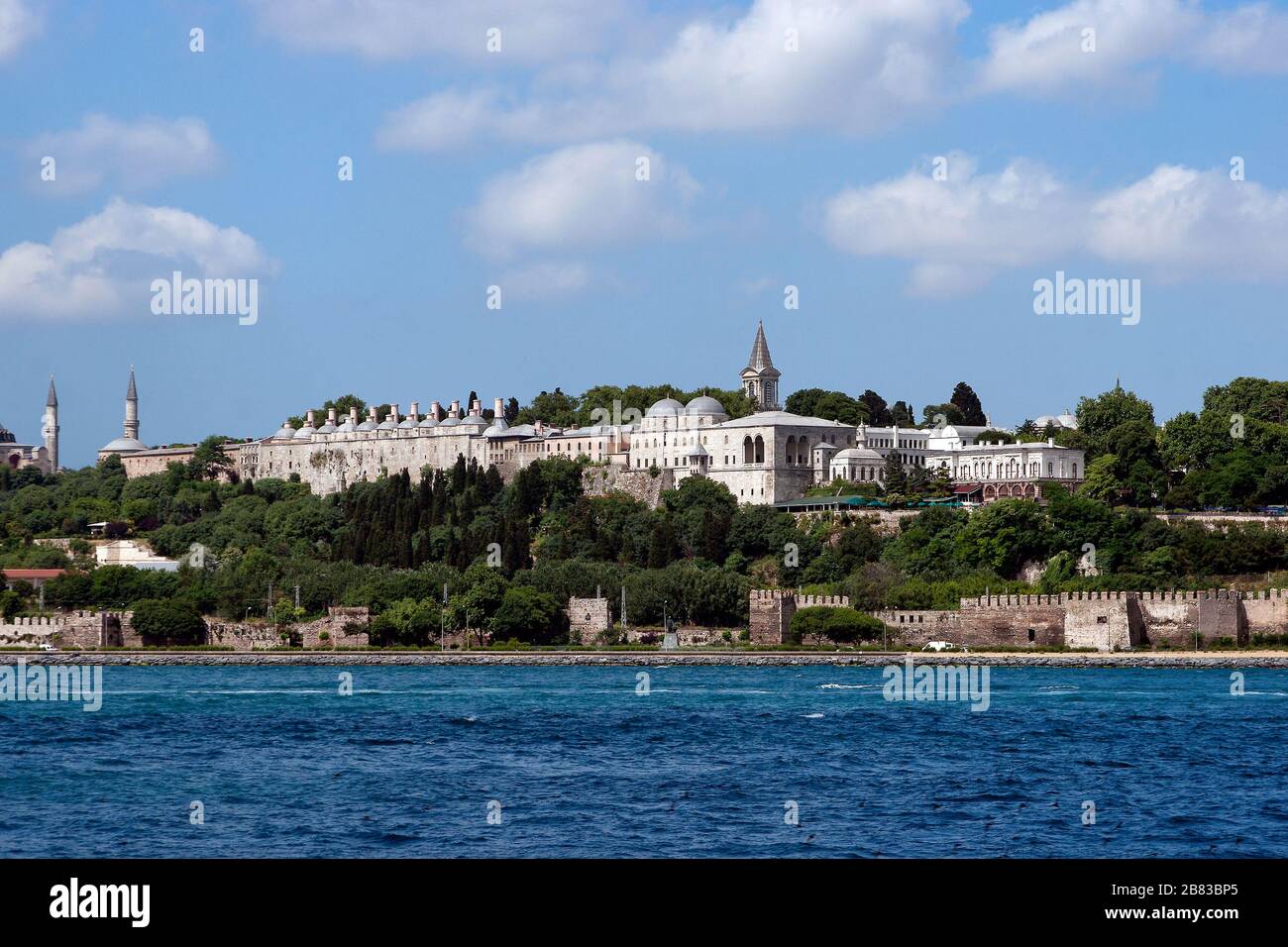 Palazzo Topkapi e mura bizantine a Istanbul, Turchia Foto Stock