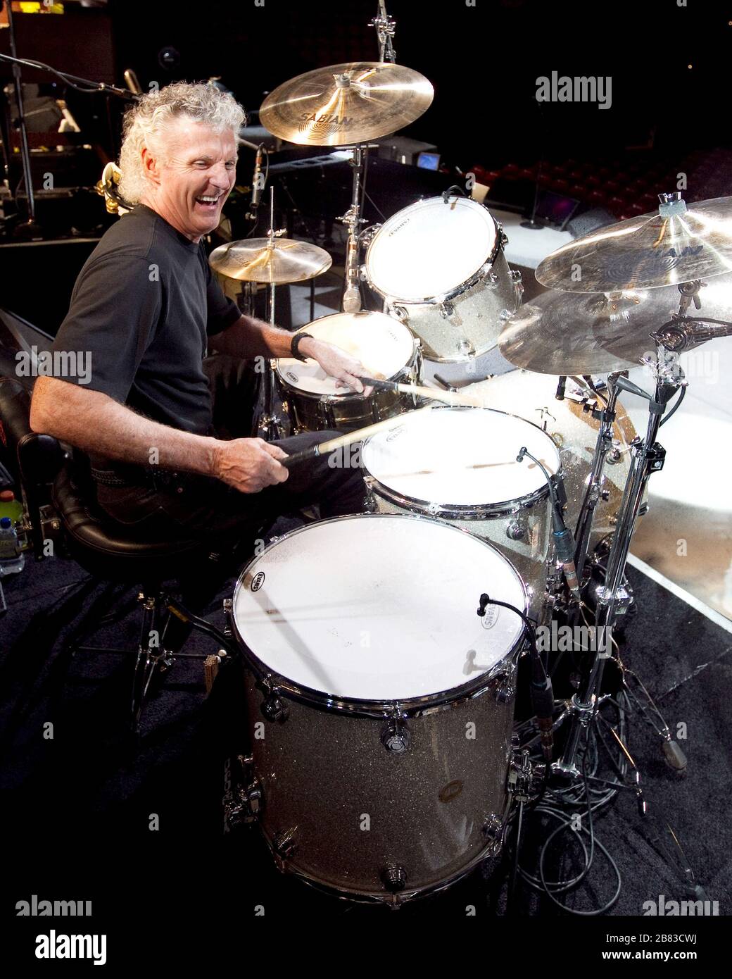 Il batterista Don Brewer si esibisce con Bob Seger e la Silver Bullet Band a Sunrise, Florida. Foto Stock