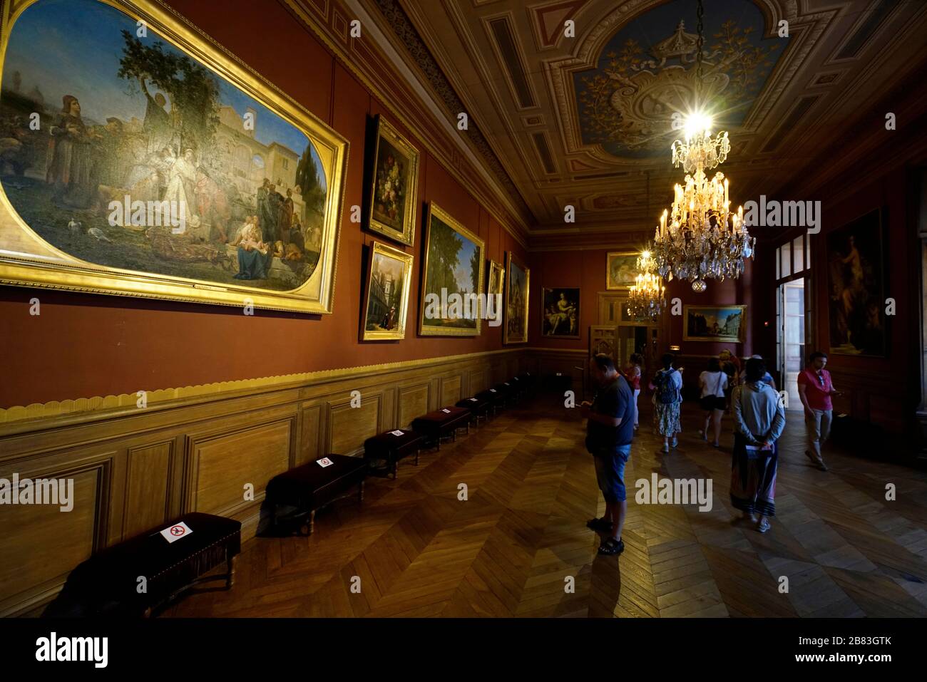 Visitatori all'interno di Grands Appartements (Grand Apartment) di Chateau de Fontainebleau.Fontainebleau.Seine-et-Marne.France Foto Stock