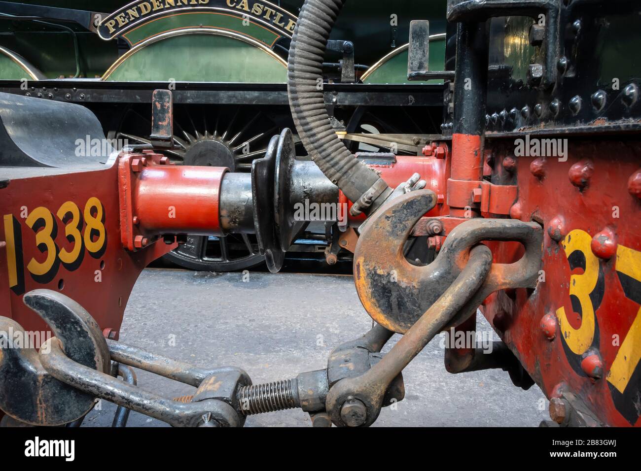 Dettaglio delle locomotive a vapore nel vano motore al Didcot Railway Center, Didcot, Oxfordshire, Inghilterra Foto Stock
