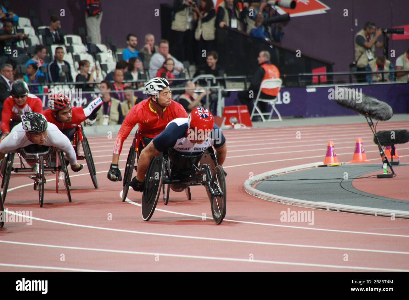 Uomini T54 5000 m corsa in sedia a rotelle con medaglia d'oro David Weir alle Paralimpiadi estive 2012 Foto Stock