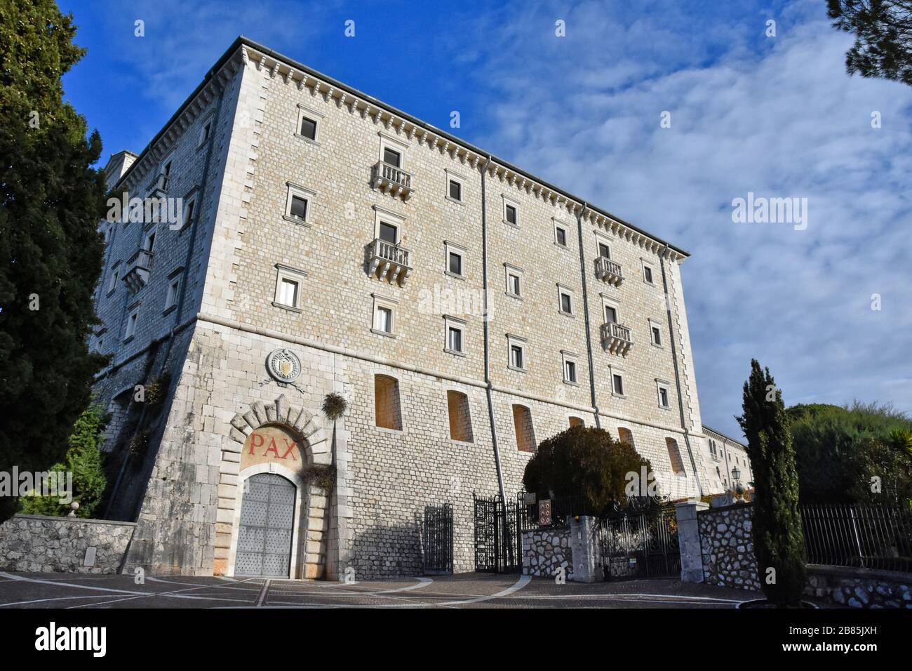 La porta d'ingresso dell'abbazia di Monte Cassino, Italia Foto Stock