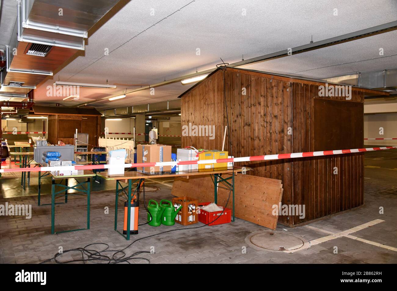 Monaco, Germania. 19 Mar 2020. Apertura di una stazione di prova mobile per la prova dell'infezione da coronavirus in un parcheggio sotterraneo a Munchen-Land. Munchen, 19 marzo 2020 | Usage worldwide Credit: dpa/Alamy Live News Foto Stock