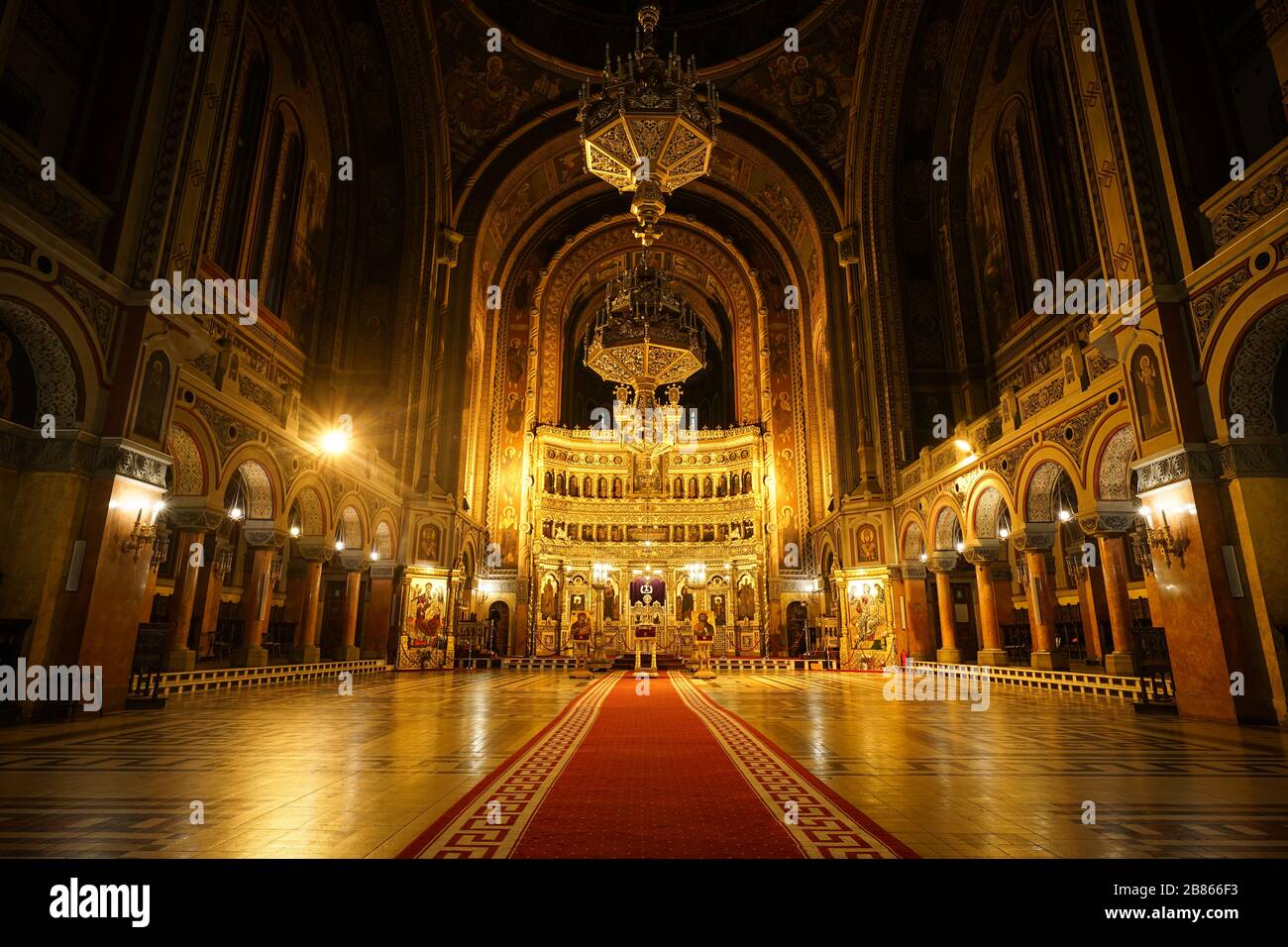 Interno di una Cattedrale ortodossa a Timisoara, Romania Foto Stock