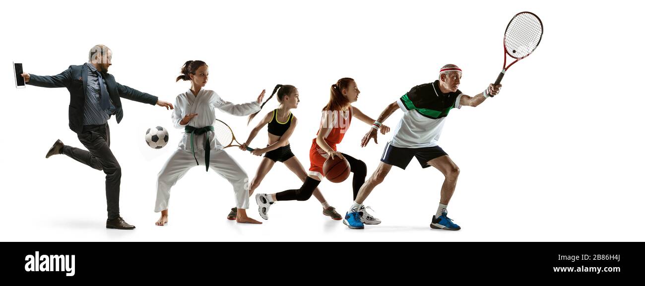 Giovani sportivi che corrono e saltano su sfondo bianco studio. Concetto di sport, movimento, energia, stile di vita dinamico e sano. Allenamento, pratica in movimento. Volantino. Tennis, basket, arti marziali Foto Stock