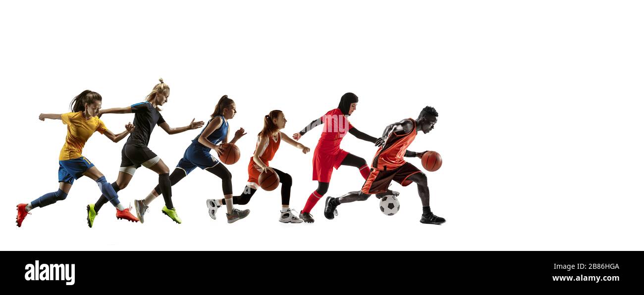 Alta. Giovani sportivi che corrono e saltano su sfondo bianco studio. Concetto di sport, movimento, energia e stile di vita dinamico e sano. Allenamento, pratica in movimento. Volantino. Calcio, basket. Foto Stock