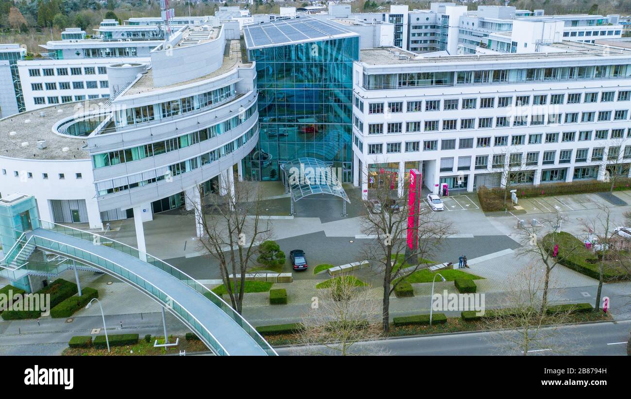 Germania/Bonn febbraio 2020: Sede centrale edificio della Deutsche Telekom AG Telecommunications Foto Stock