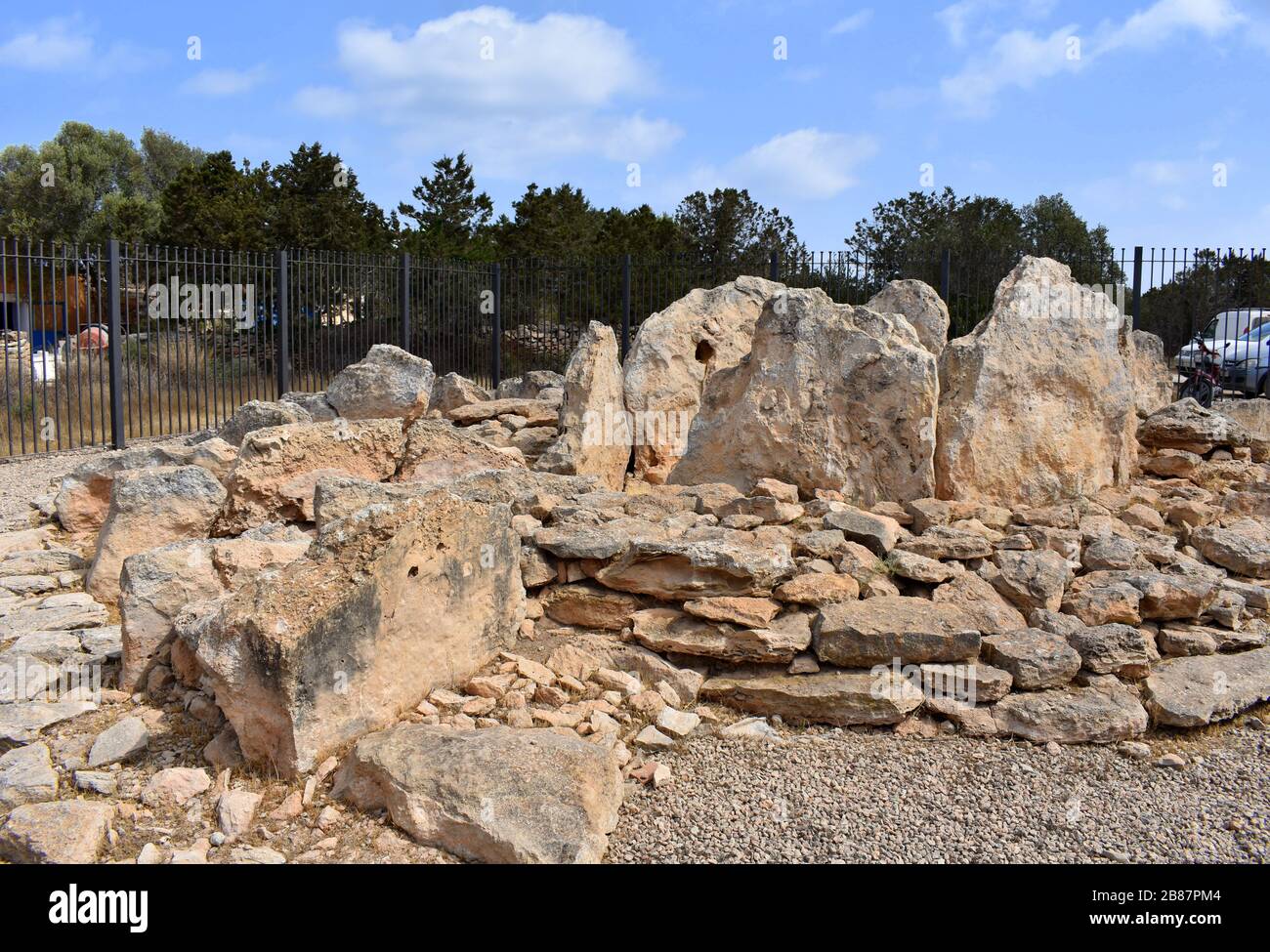 CA Na Costa gravesite megalitica, Formentera, Spagna Foto Stock