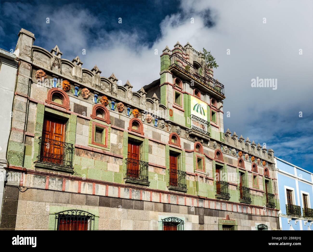 Edificio in stile coloniale spagnolo in Calle 5 de Mayo a Villahermosa, Stato di Tabasco, Messico Foto Stock