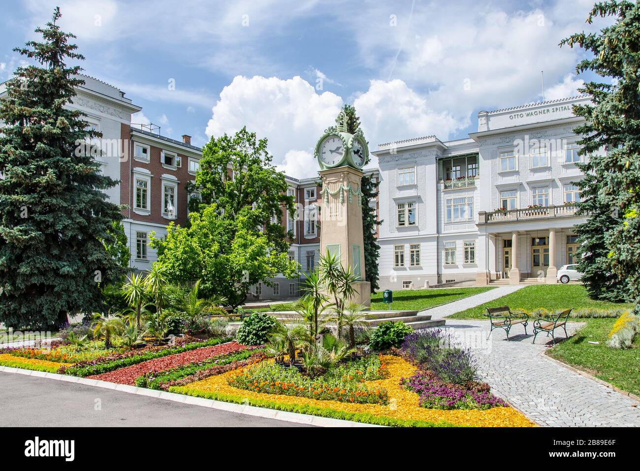 L'ospedale psichiatrico di otto Wagner ‘Sozialmedizinisches Zentrum Baumgartner Höhe otto-Wagner-Spital’ am Seinhof è un capolavoro dell'Art Nouveau. Foto Stock