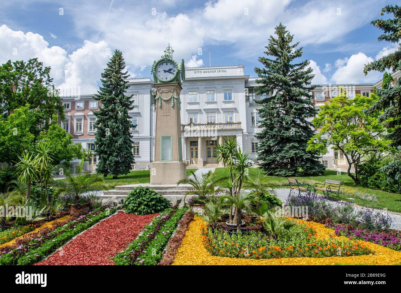 L'ospedale psichiatrico di otto Wagner ‘Sozialmedizinisches Zentrum Baumgartner Höhe otto-Wagner-Spital’ am Seinhof è un capolavoro dell'Art Nouveau. Foto Stock