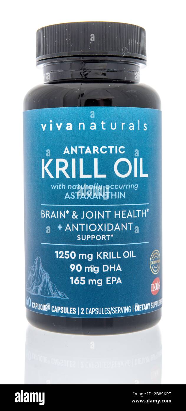 Winneconne, WI - 12 marzo 2020: Una bottiglia di Viva naturals olio di krill antartico su un fondo isolato. Foto Stock