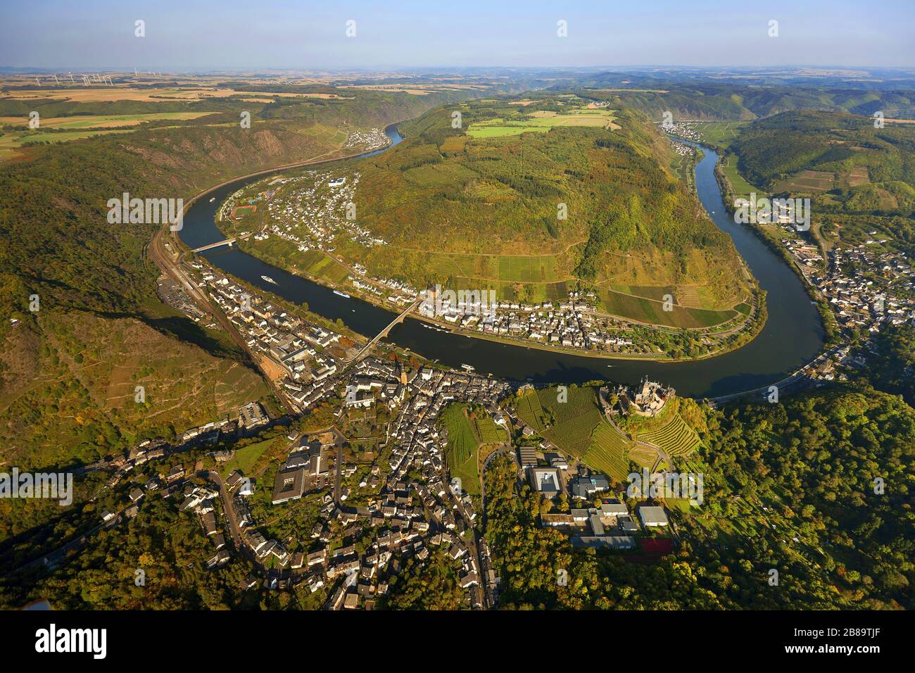 , città e castello Cochem al fiume Mosel, 25.09.2011, vista aerea, Germania, Renania-Palatinato, Cochem Foto Stock