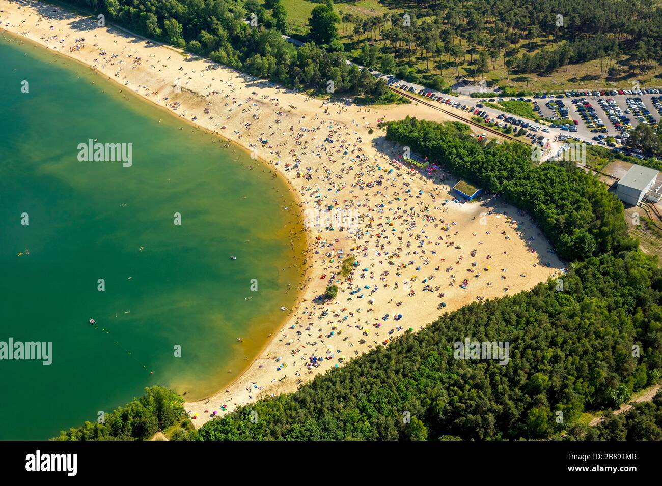 , bagnanti sulle spiagge sabbiose del Lago d'Argento a Haltern, 05.06.2015, vista aerea, Germania, Nord Reno-Westfalia, Ruhr Area, Haltern am See Foto Stock