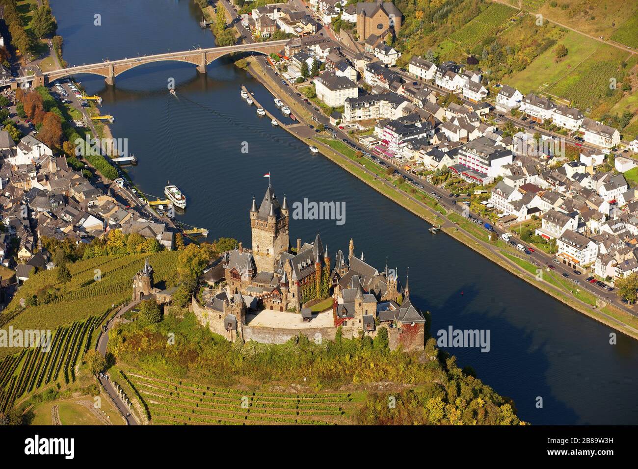 , Castello di Cochem sul fiume Mosel, 25.09.2011, vista aerea, Germania, Renania-Palatinato, Cochem Foto Stock