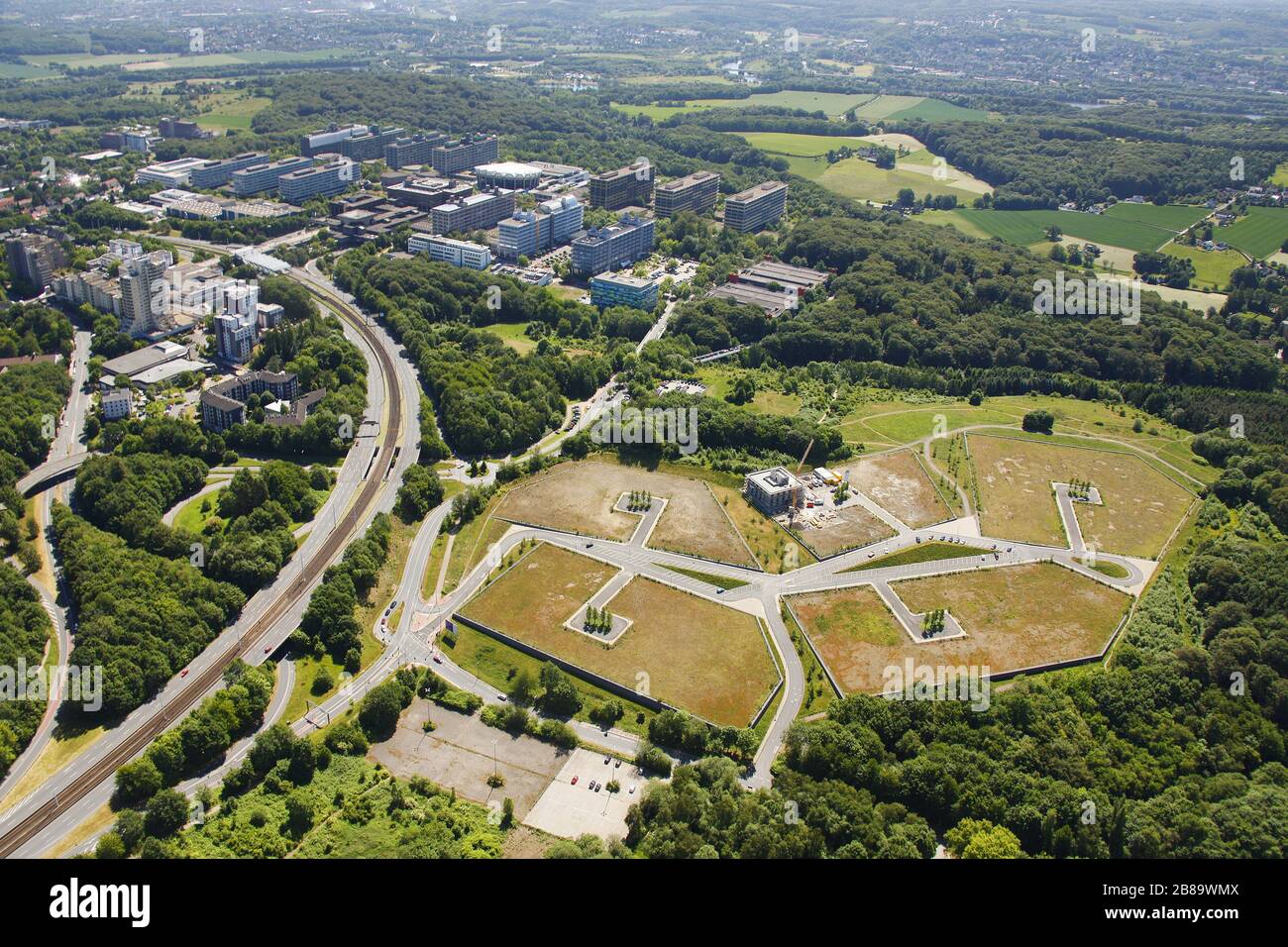Area di sviluppo Gesundheitscampus a Bochum, Università della Ruhr sullo sfondo, 25.05.2011, vista aerea, Germania, Renania Settentrionale-Vestfalia, Area della Ruhr, Bochum Foto Stock