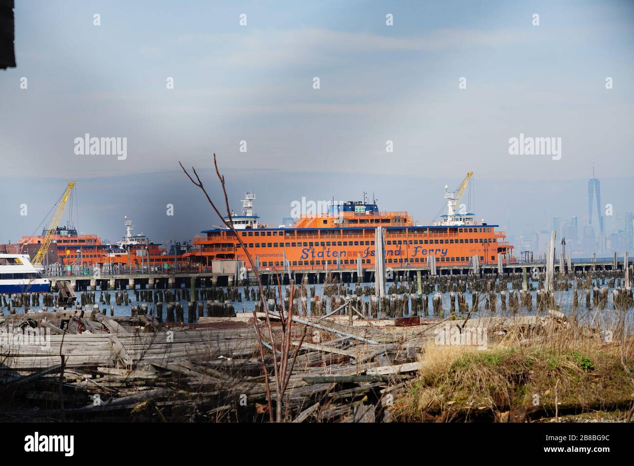 New York, Stati Uniti. 20 Marzo 2020. Il traghetto Staten Island sulla scia del coronavirus COVID-19 pandemico nel distretto Staten Island di New York City Venerdì, 20 marzo 2020. Credit: Agenzia fotografica sportiva europea/Alamy Live News Foto Stock