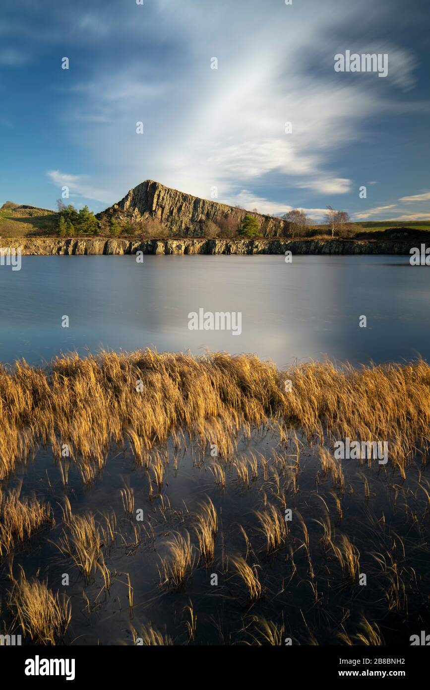 Cawfields Crag, metà pomeriggio d'inverno, Adrian's Wall Country, Northumberland, Inghilterra Foto Stock