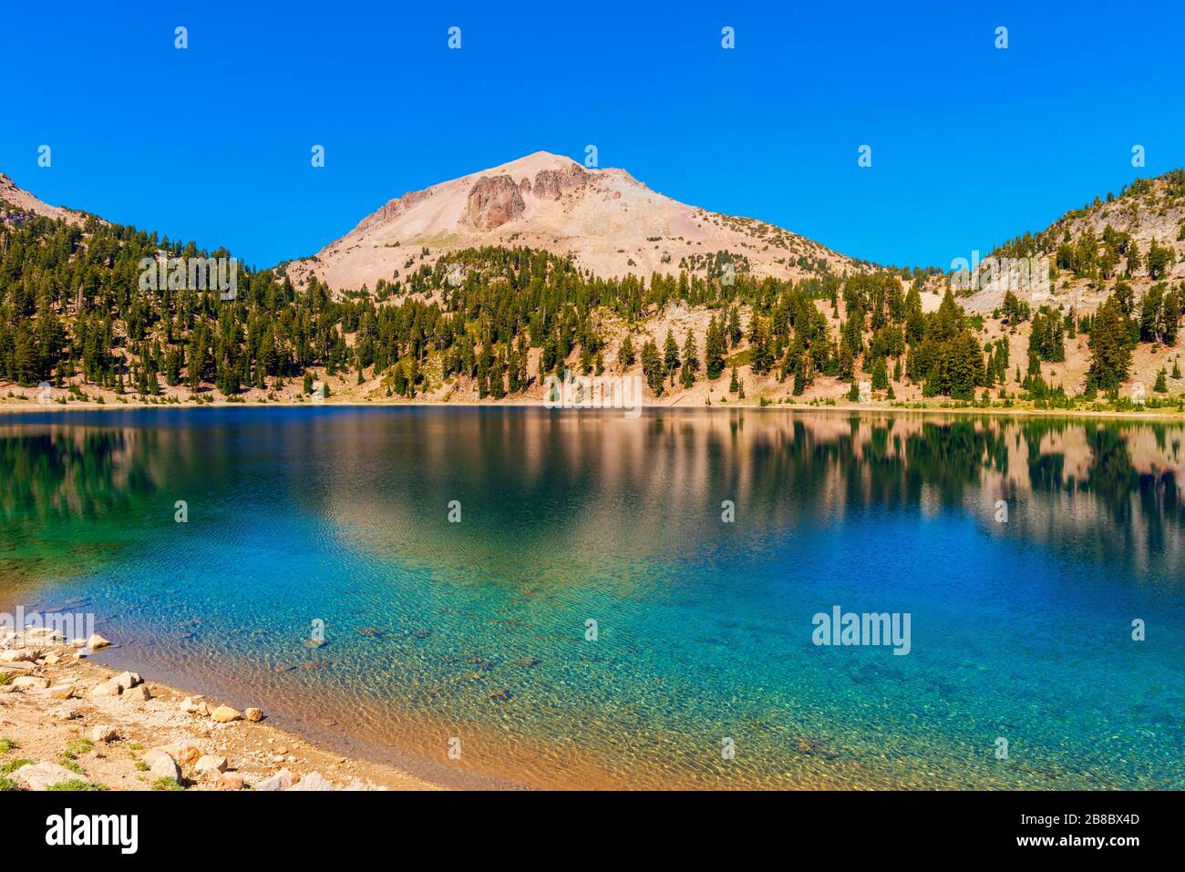 Lago Helen nel Lassen Volcanic National Park USA Foto Stock