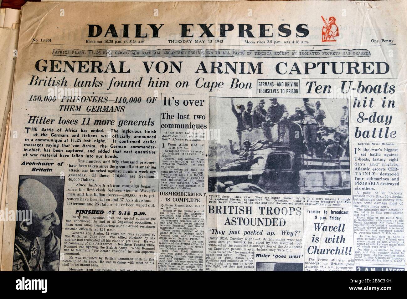 Il titolo del quotidiano "General von Arnim catturato" Daily Express durante la seconda guerra mondiale sulla prima pagina 13 maggio 1943 a Londra Inghilterra Regno Unito Foto Stock Il titolo del quotidiano "General von Arnim catturato" Daily Express durante la seconda guerra mondiale sulla prima pagina 13 maggio 1943 a Londra Inghilterra Regno Unito Foto Stock