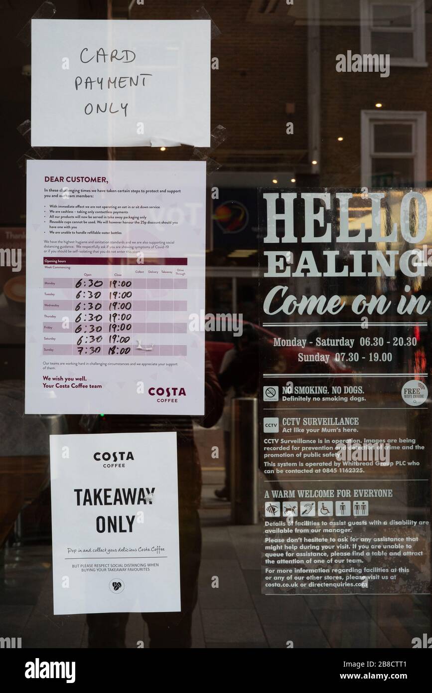 REGNO UNITO. 21 Mar 2020. Ealing, Londra, Regno Unito. Sabato, 21 marzo, 2020. Avvisi in un negozio Costa Coffee di Ealing, Londra che annunciano solo i punti di prelievo. Credit: Roger Garfield/Alamy Live News Foto Stock