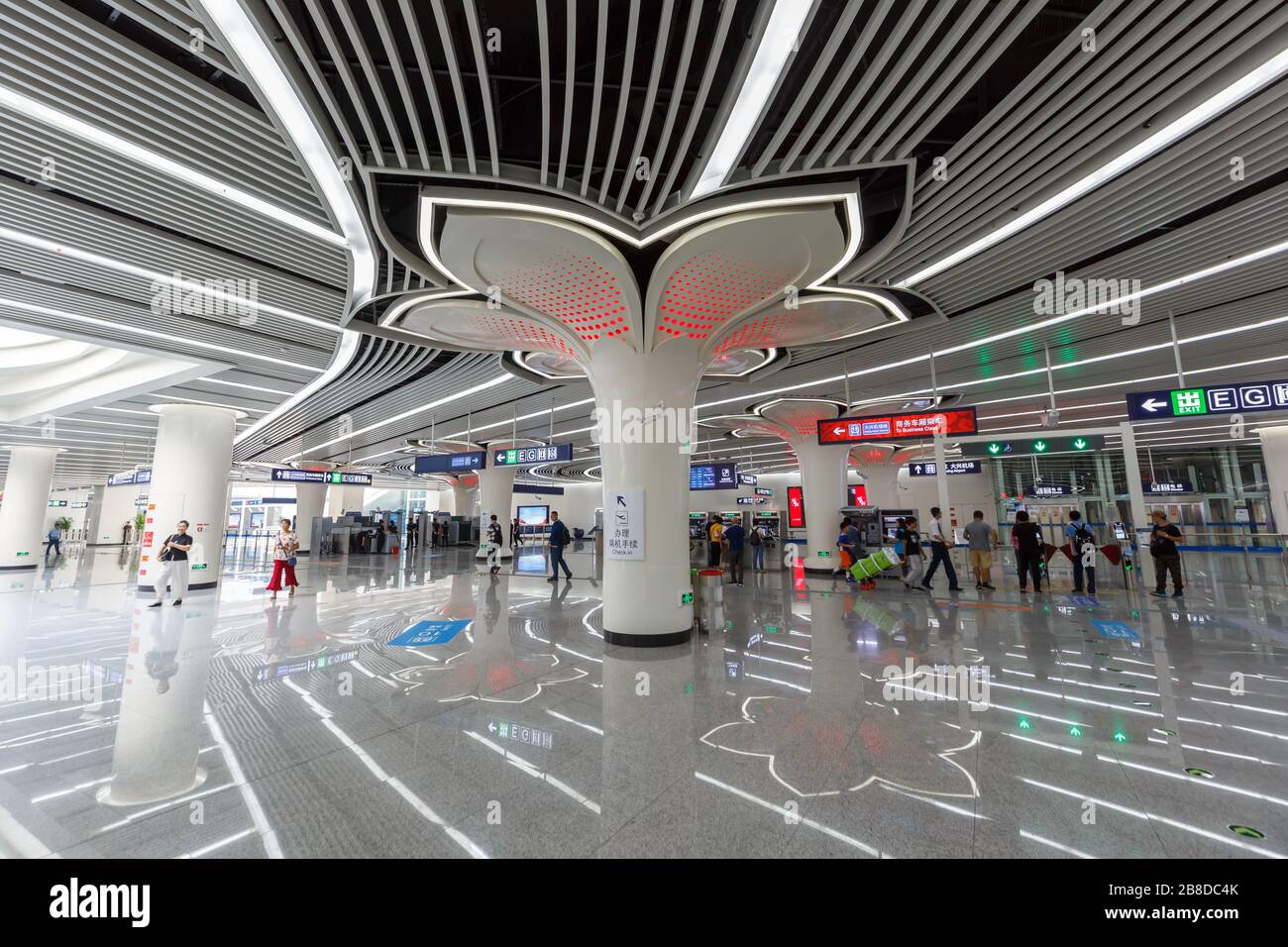 Pechino, Cina – 30 settembre 2019: Stazione della metropolitana MRT CaO Qiao Caoqiao Beijing Daxing Airport Express a Pechino, Cina. Foto Stock