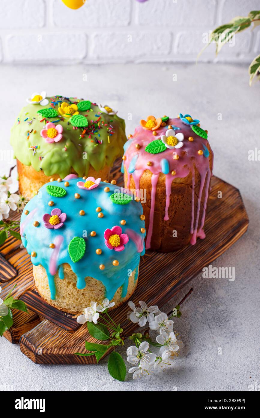 Tradizionale torta di Pasqua con topping Foto Stock