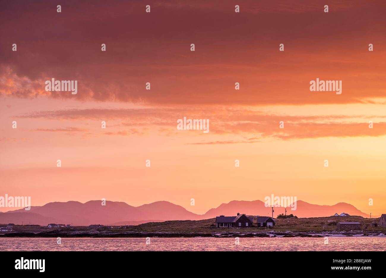 Mannin spiaggia, Connemara. Il Connemara National Park è uno dei sei parchi nazionali in Irlanda. Foto Stock